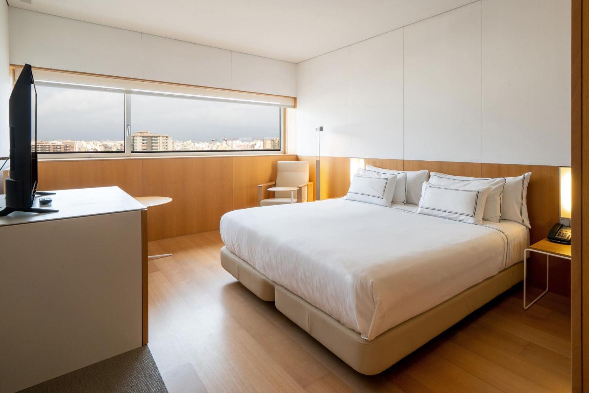 Quarto Deluxe com Cama de Casal ou 2 de Solteiro