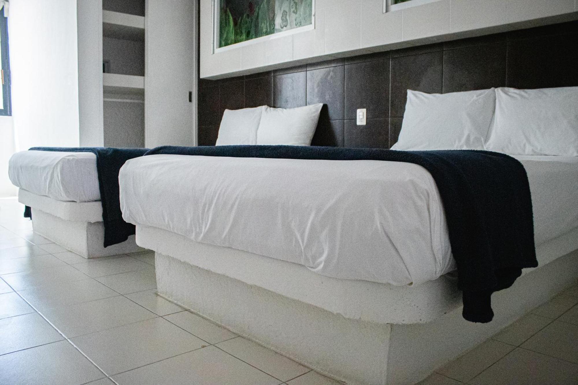 Octaduple Room