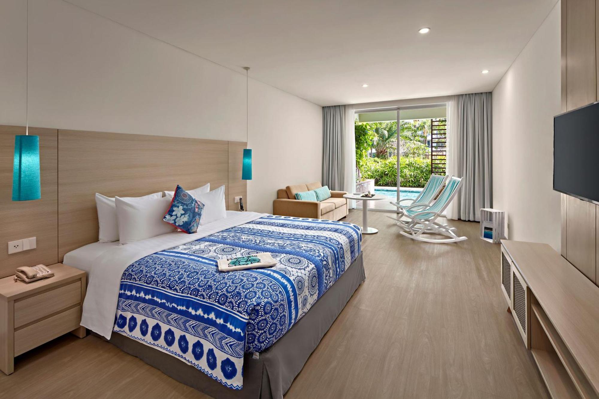 Superior Room Pool Access