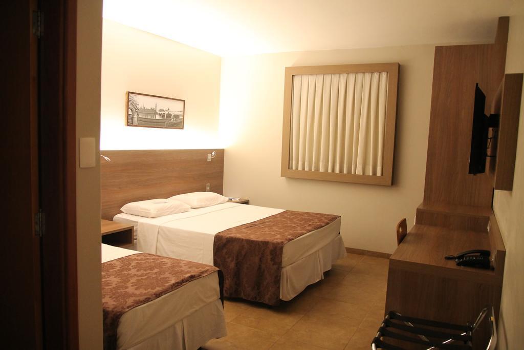 Quarto Premium com 2 Camas de Solteiro