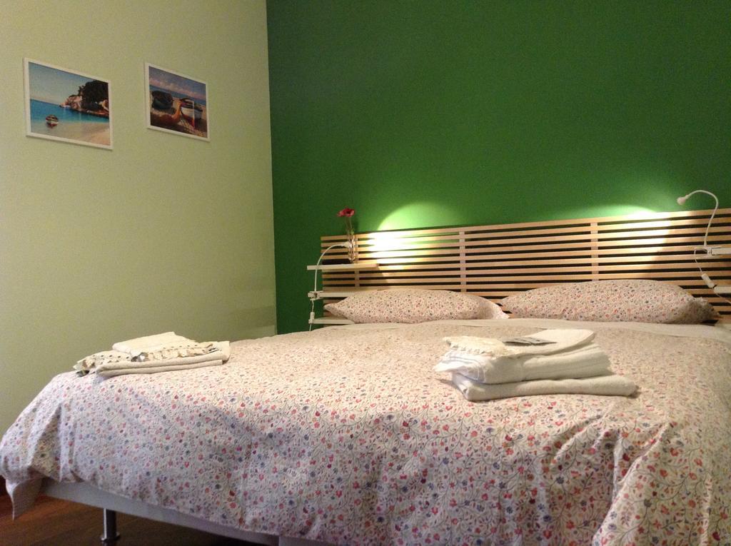 Double or Twin Room with Private Bathroom,1084066330:JPEG