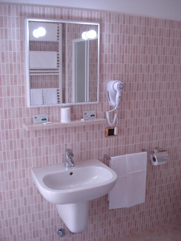 Habitación Doble pequeña con balcón