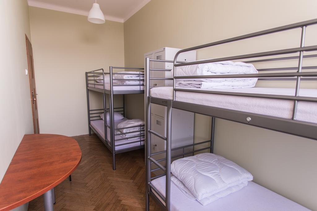 Bed in een Vrouwenslaapzaal met 4 Bedden
