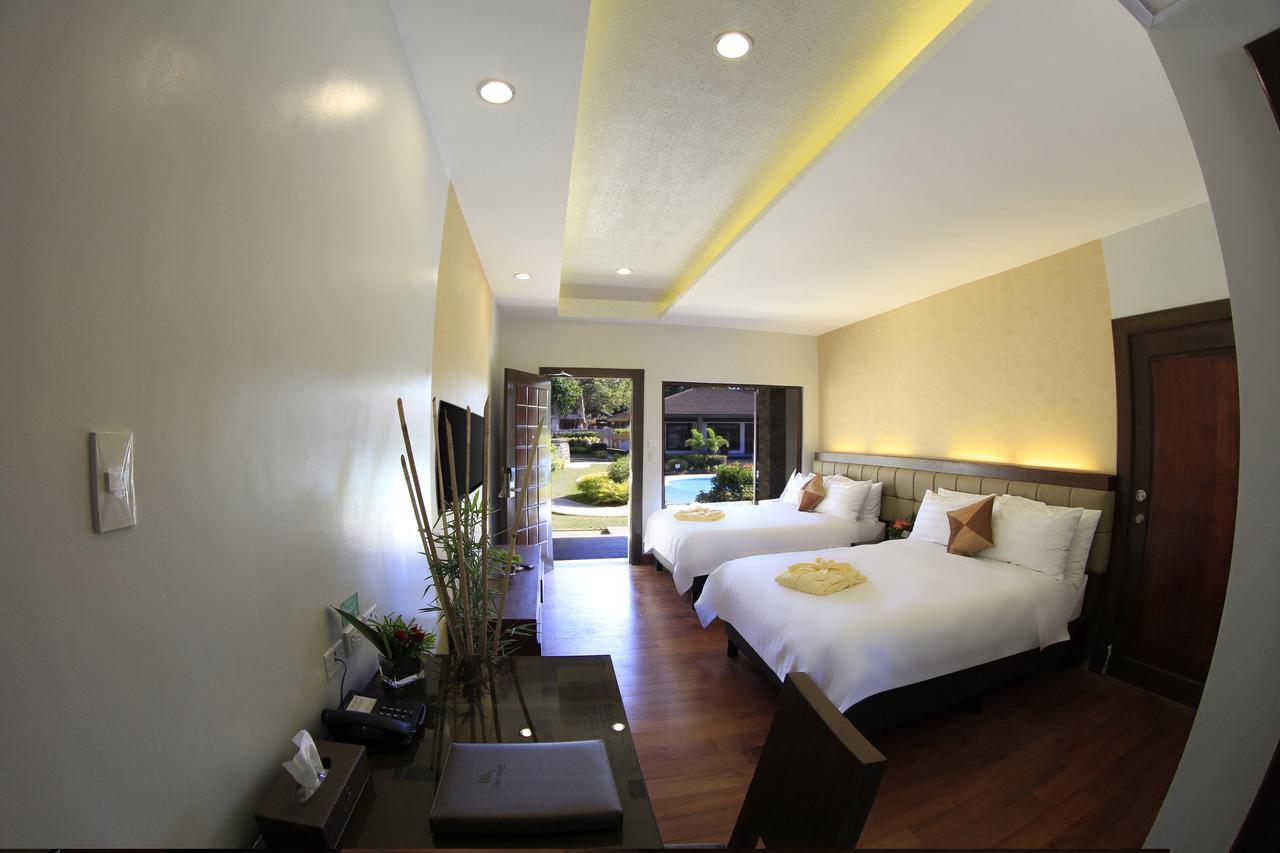 Premier Twin Room Pool View