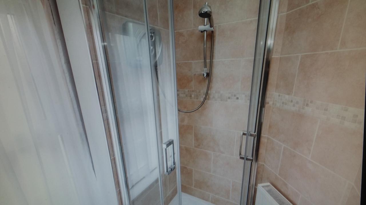 Habitación Familiar con baño privado