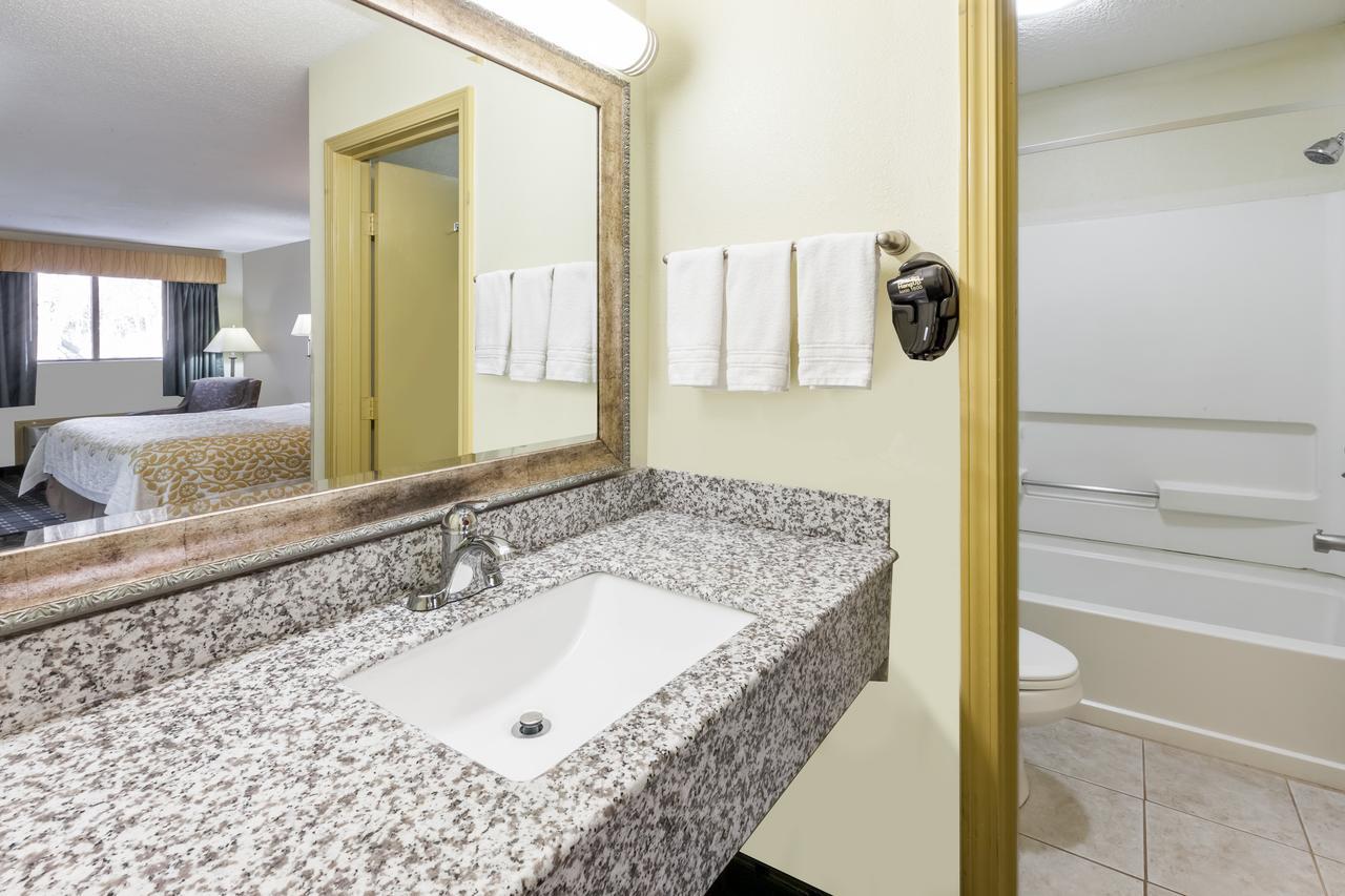 Deluxe Double Room with Two Double Beds - Non-Smoking