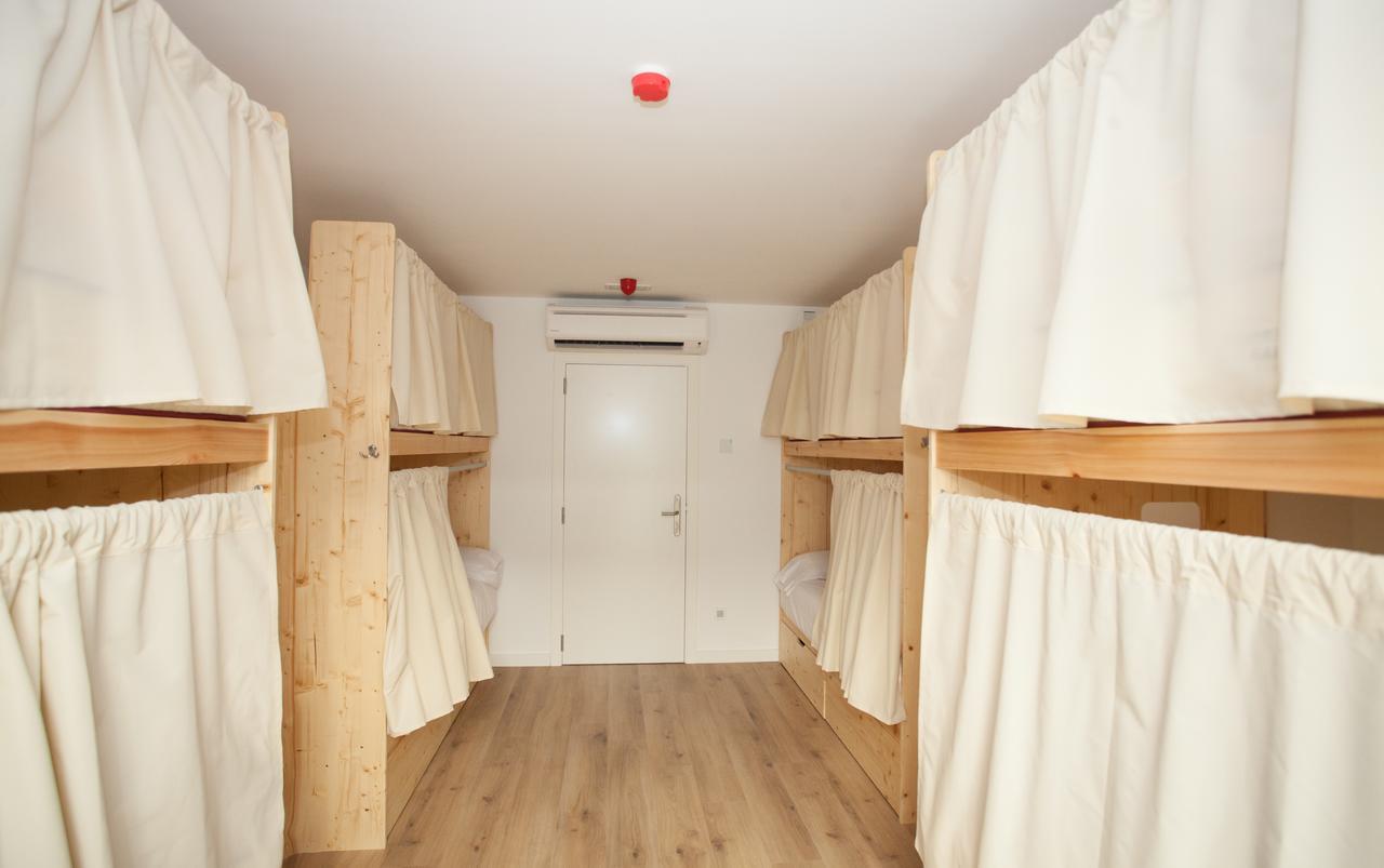 Bed 8-Bed Dormitory Room,1022735137:JPEG