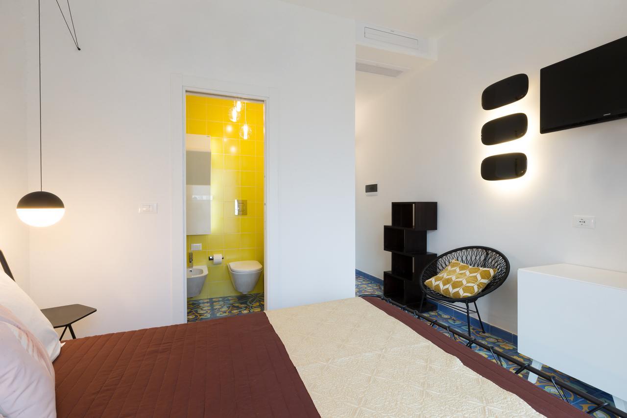 Deluxe Doppelzimmer mit seitlichem Meerblick