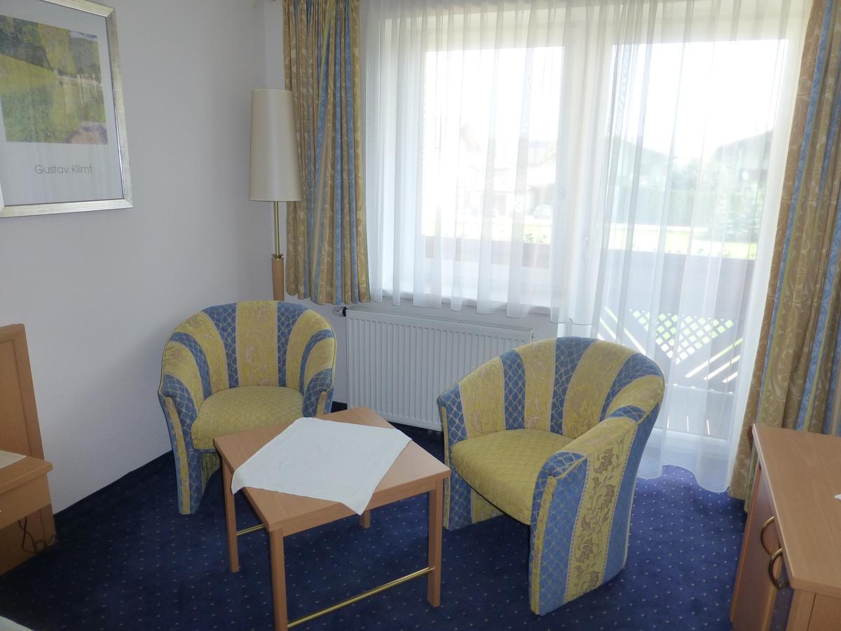 Double Room,595825938:JPEG