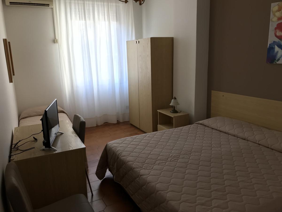 Chambre Triple Économique - Vue sur Patio Intérieur