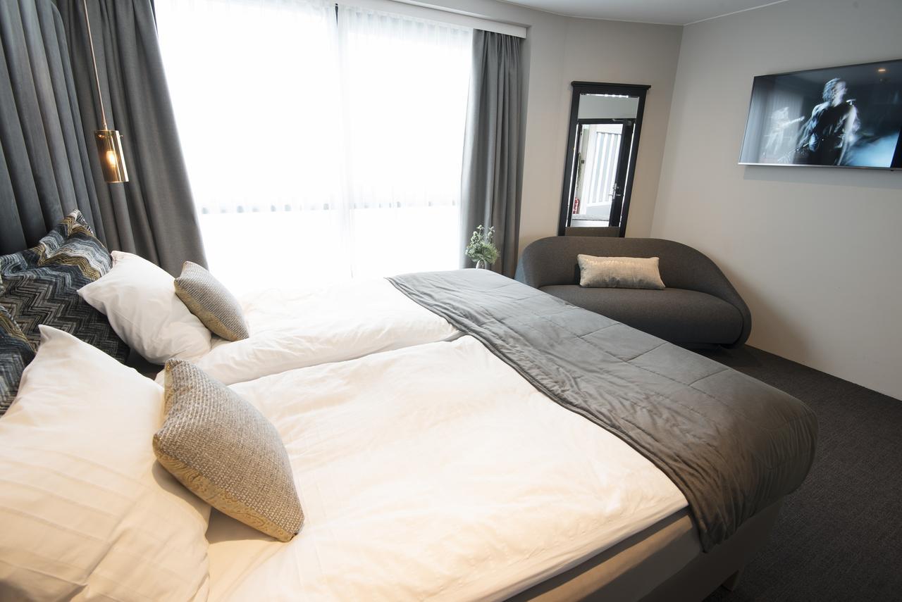 Deluxe Double Room Bath