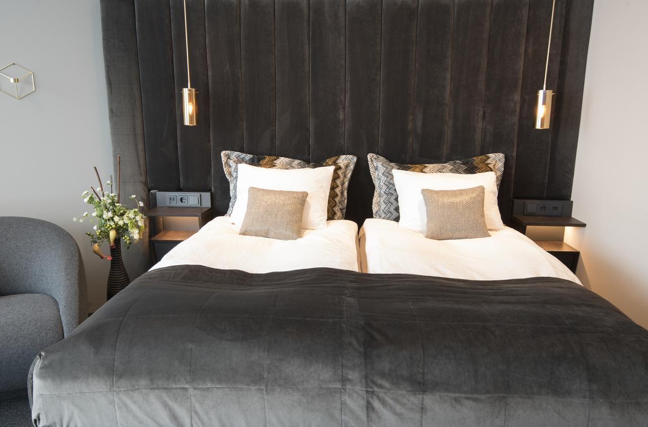 Deluxe Double Room Bath