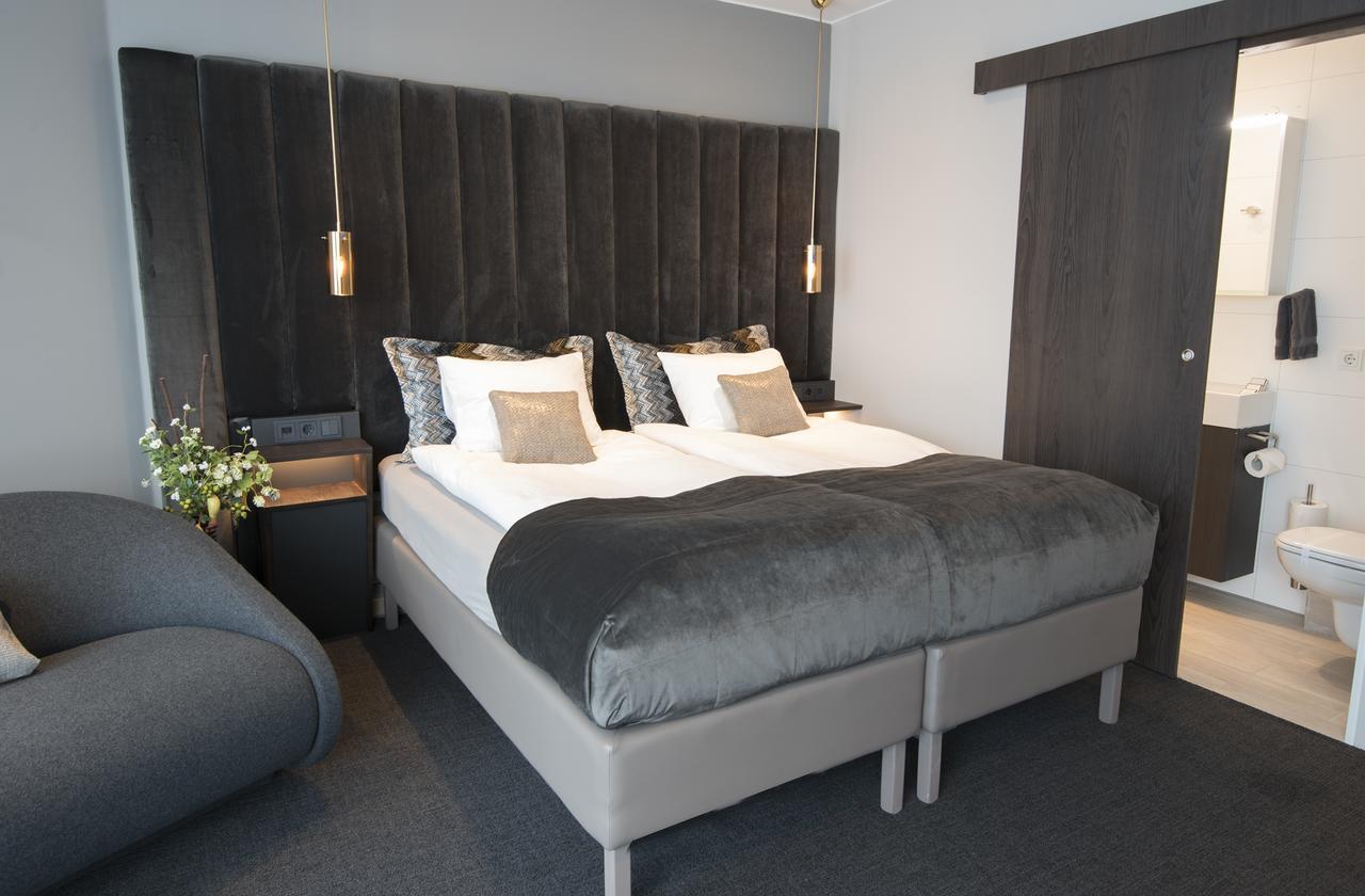 Deluxe Double Room Bath