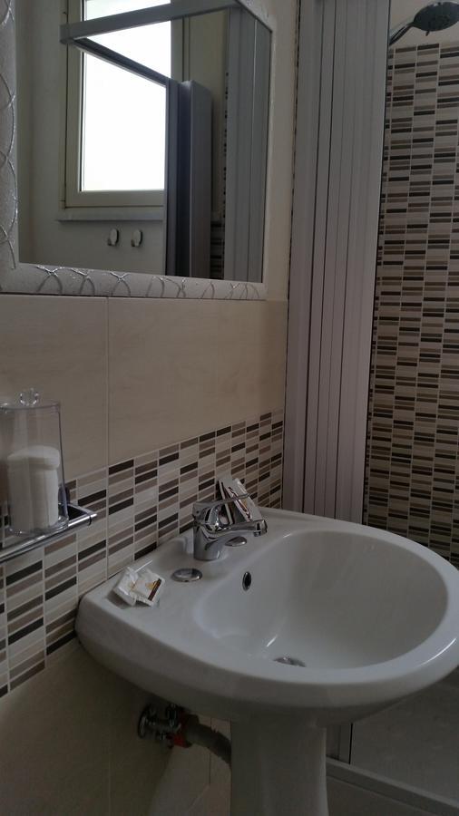 Triple Room,1669033225:JPEG