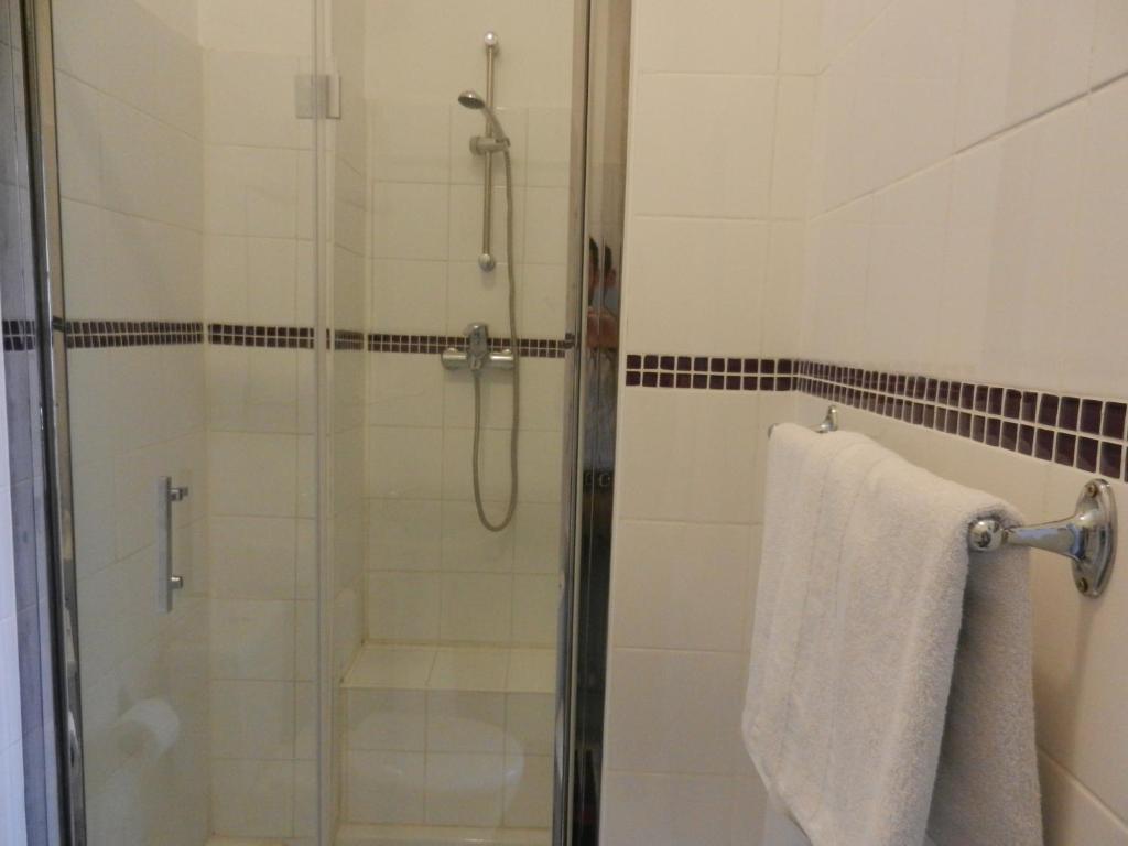 Doppelzimmer mit eigenem Bad und WC
