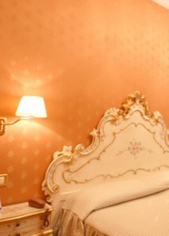 Deluxe Tweepersoonskamer met 1 of 2 Bedden en Extra Bed