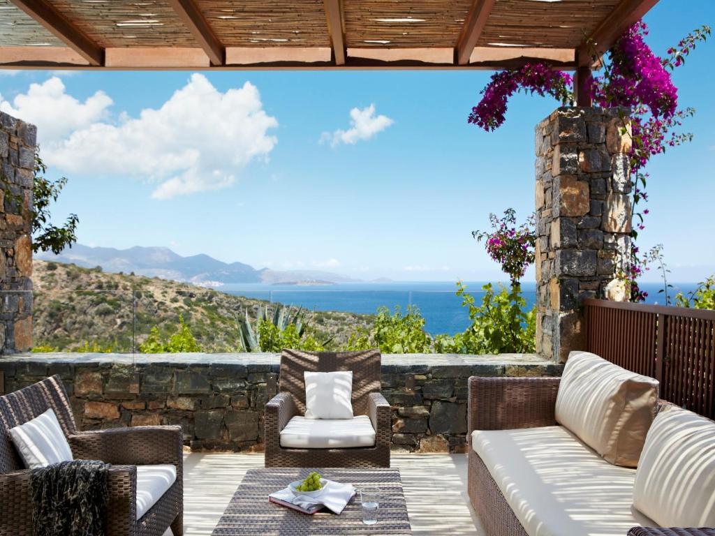 Deluxe Room with Sea View