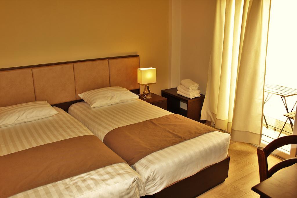 Doppel-/Zweibettzimmer mit Gemeinschaftsbad