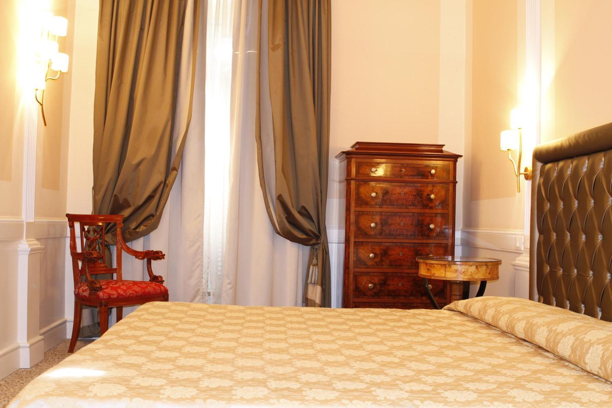 Quarto Duplo