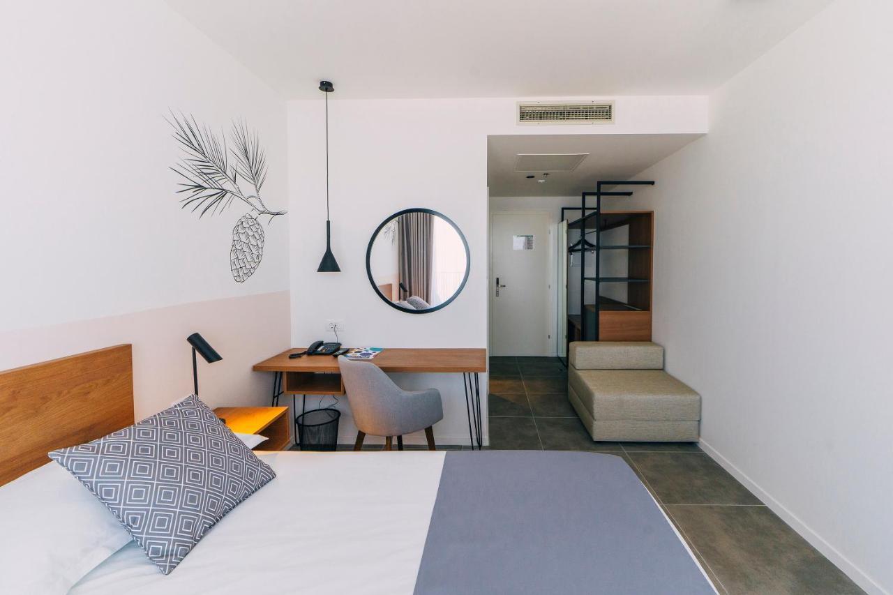 Comfort Kamer met Balkon en Uitzicht op Zee