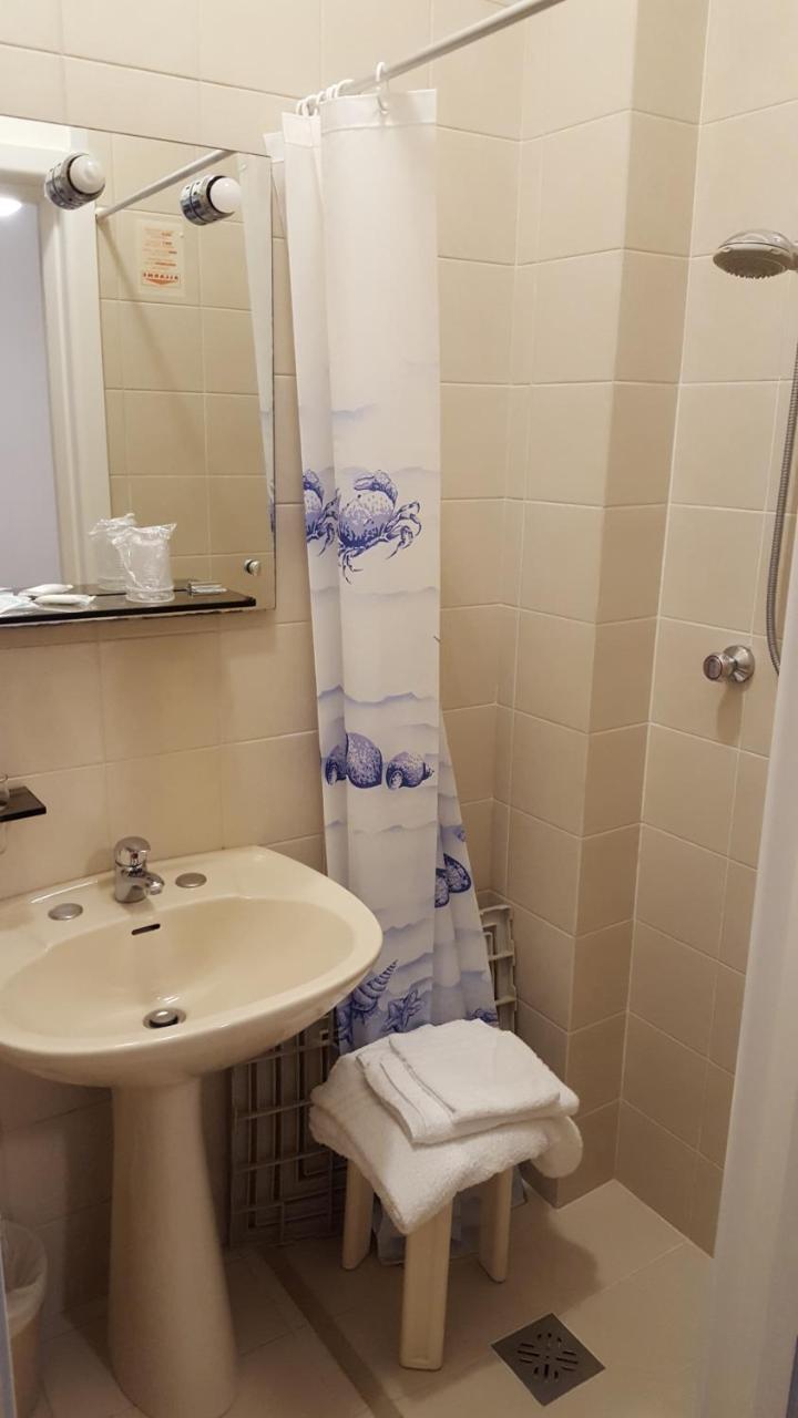 Small Single Room
