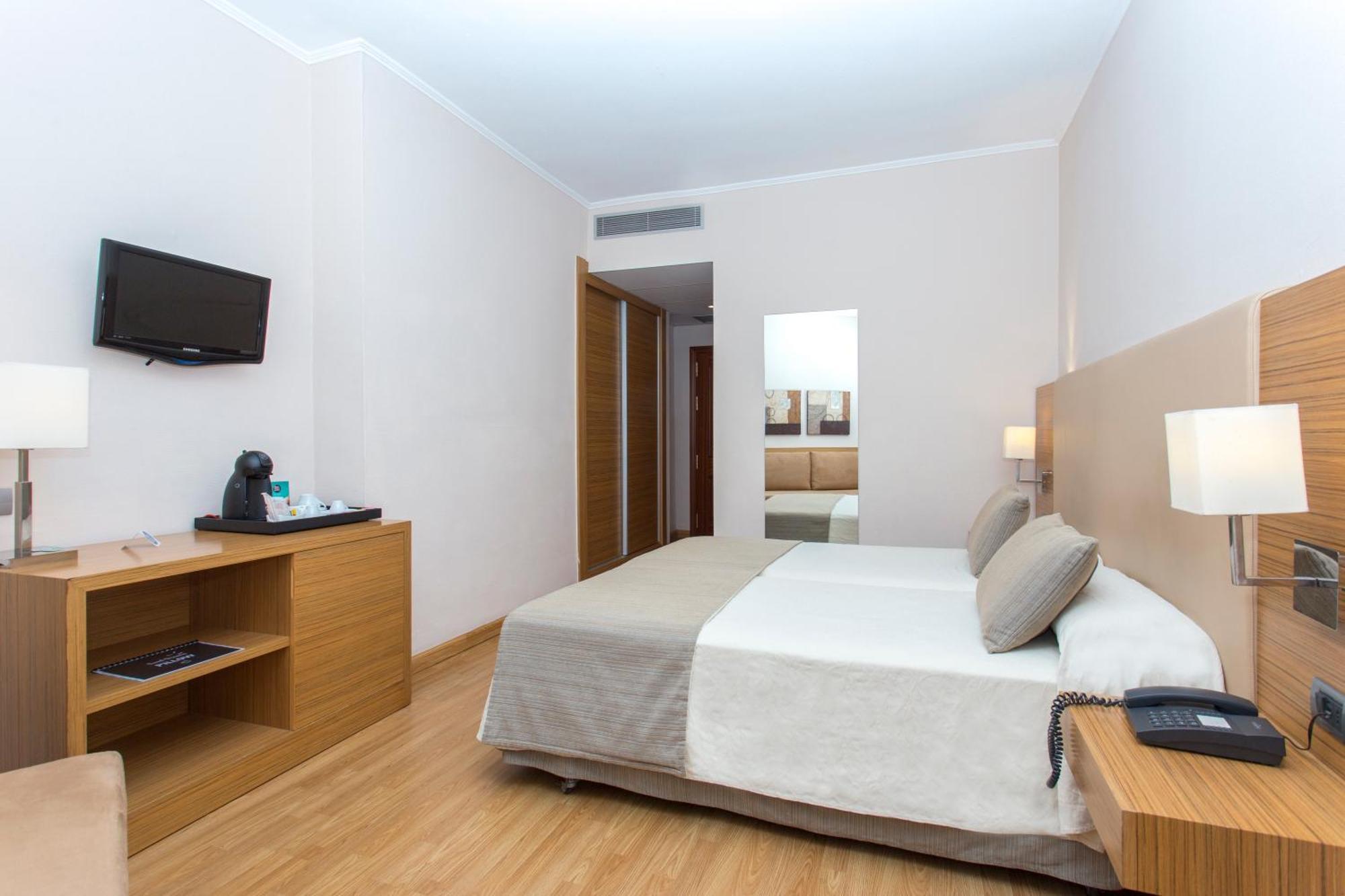 Double Room,1306857217:JPEG