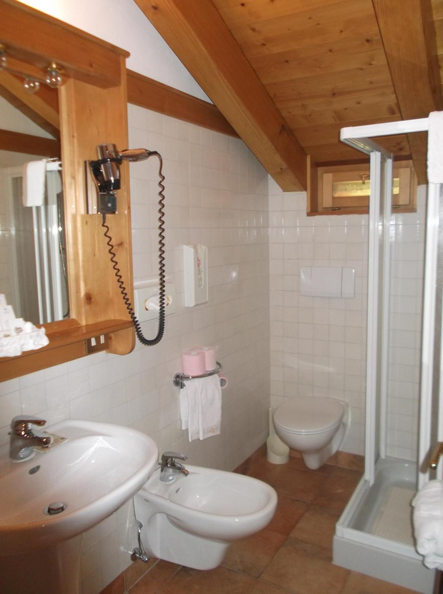 Double or Twin Room,705884494:JPEG