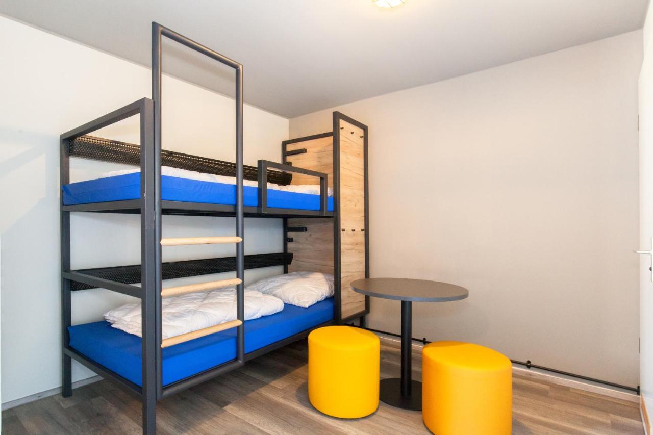 Posto Letto in Dormitorio con 6 Letti