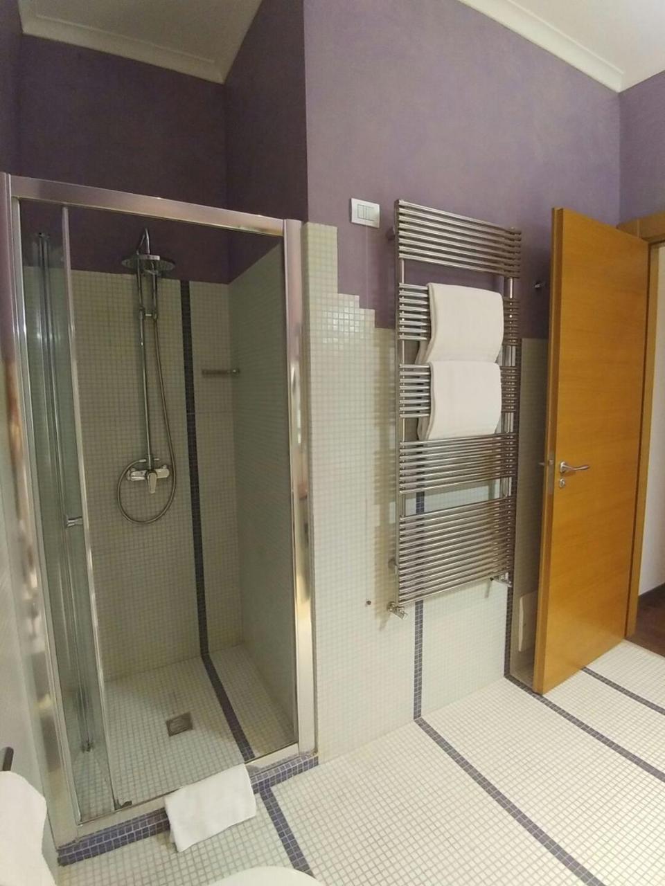 Standard Double or Twin Room,739253314:JPEG