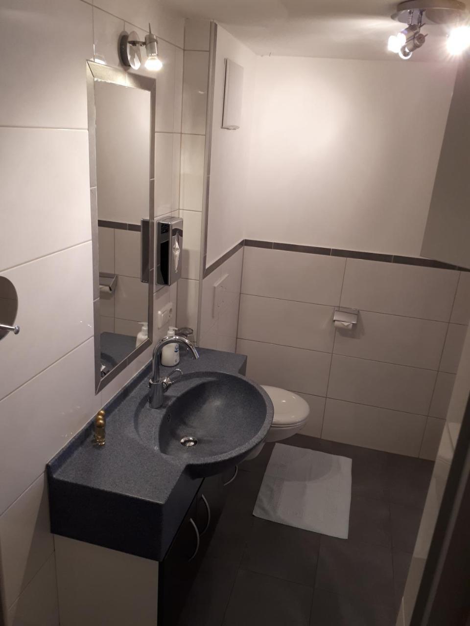 Dreibettzimmer mit Balkon