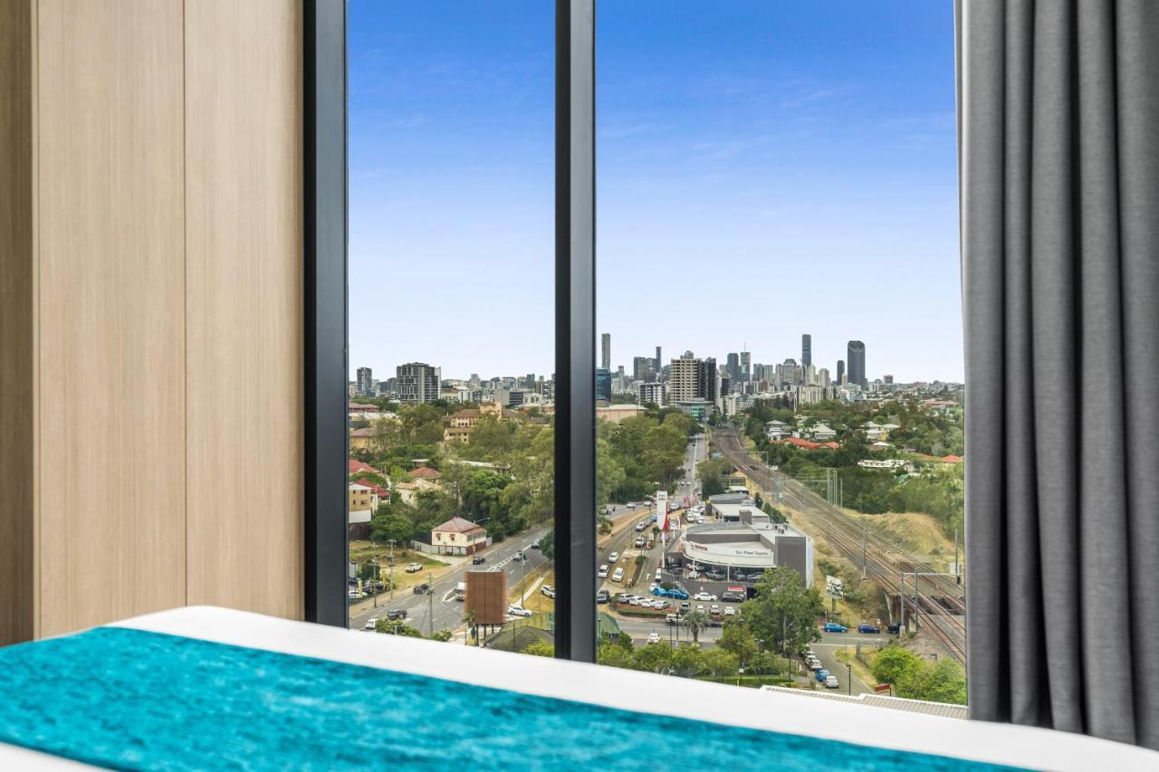One-Bedroom City View
