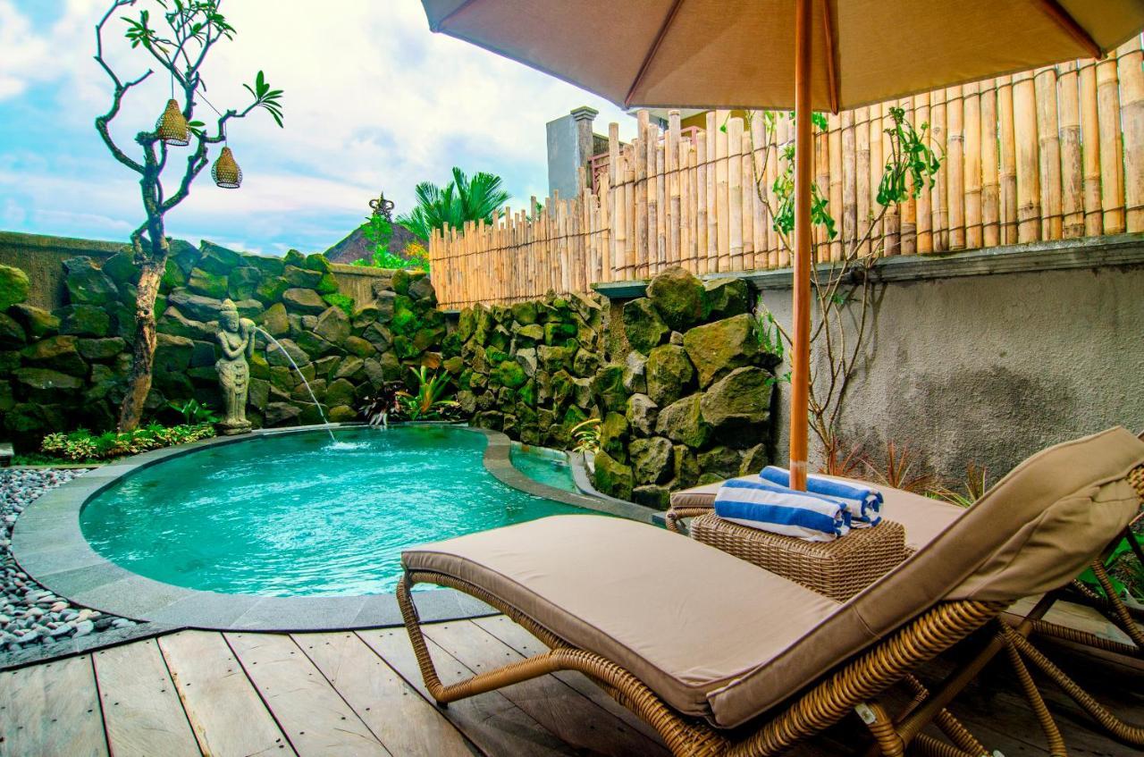 Villa with Kitchenette and Private Pool