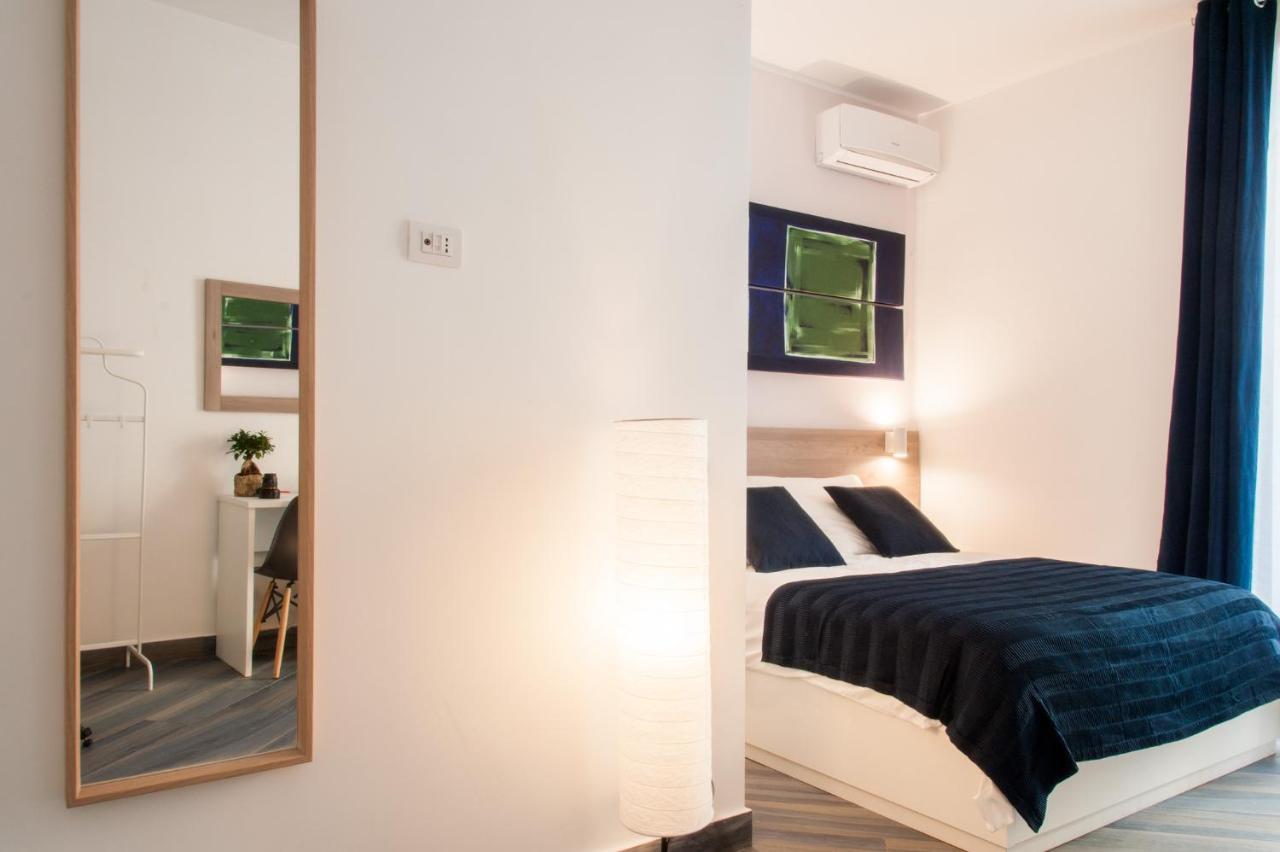 Deluxe Double Room with Balcony,767095510:JPEG