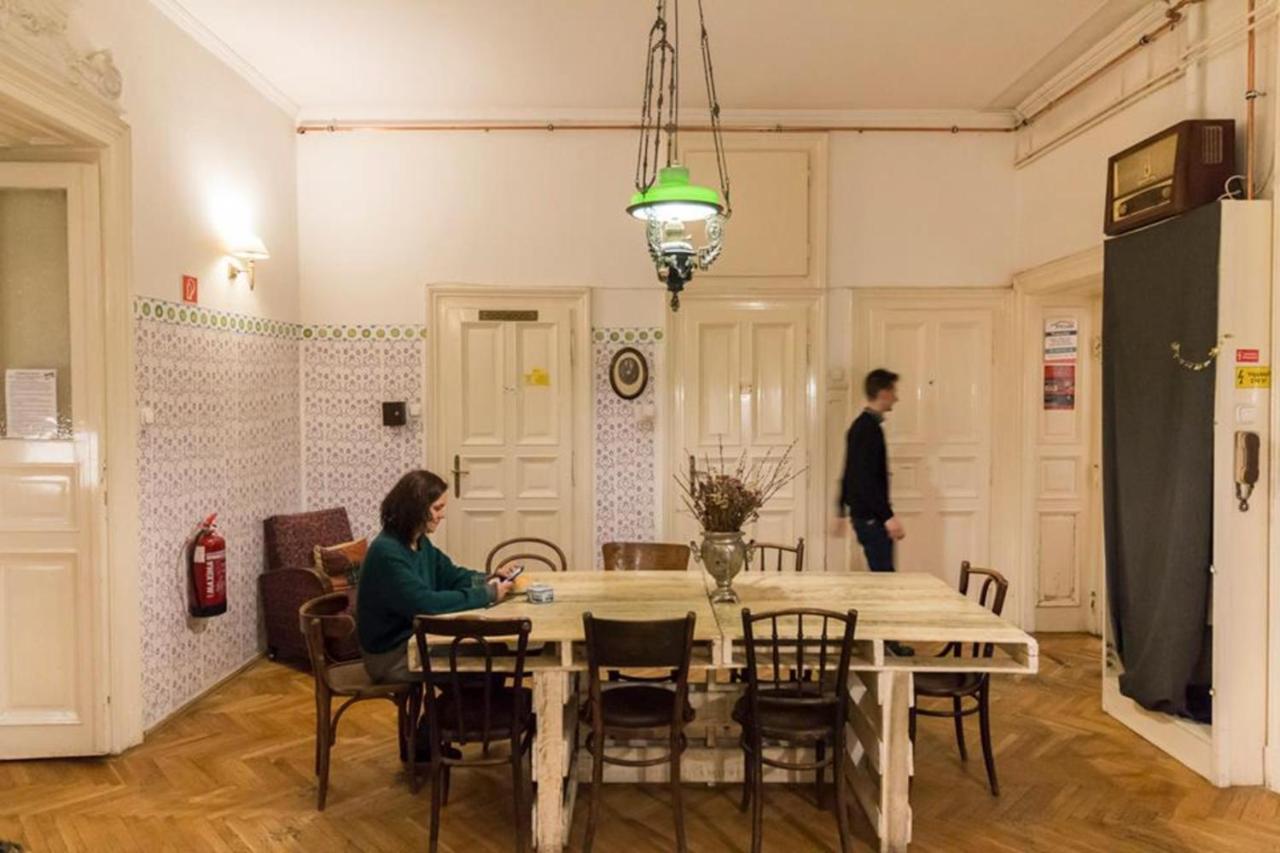 Vijfpersoonskamer met Gedeelde Badkamer