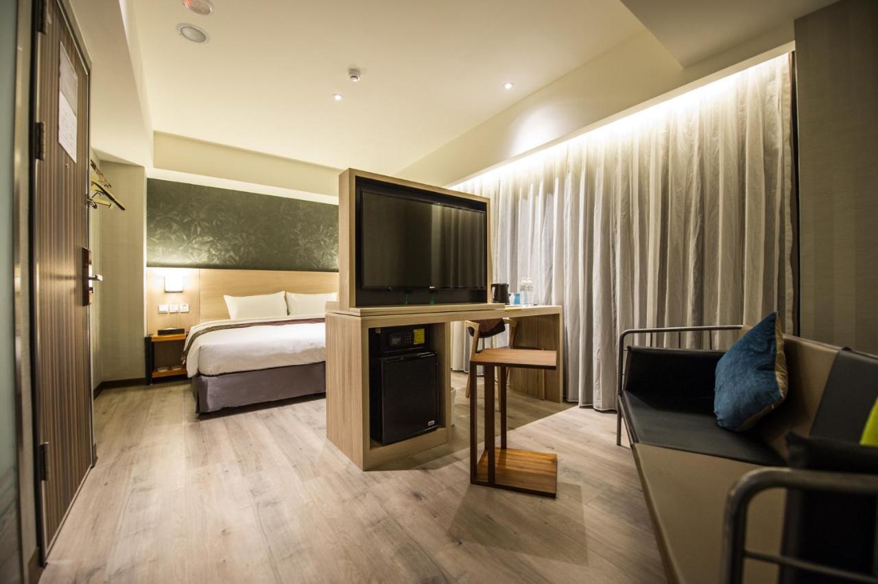 Deluxe King Room
