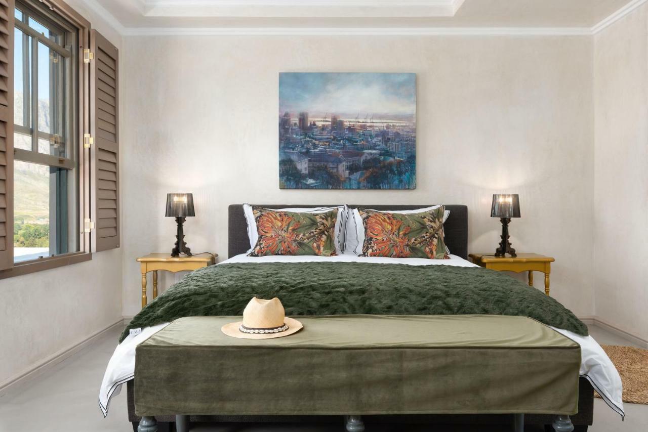 Luxury King Room
