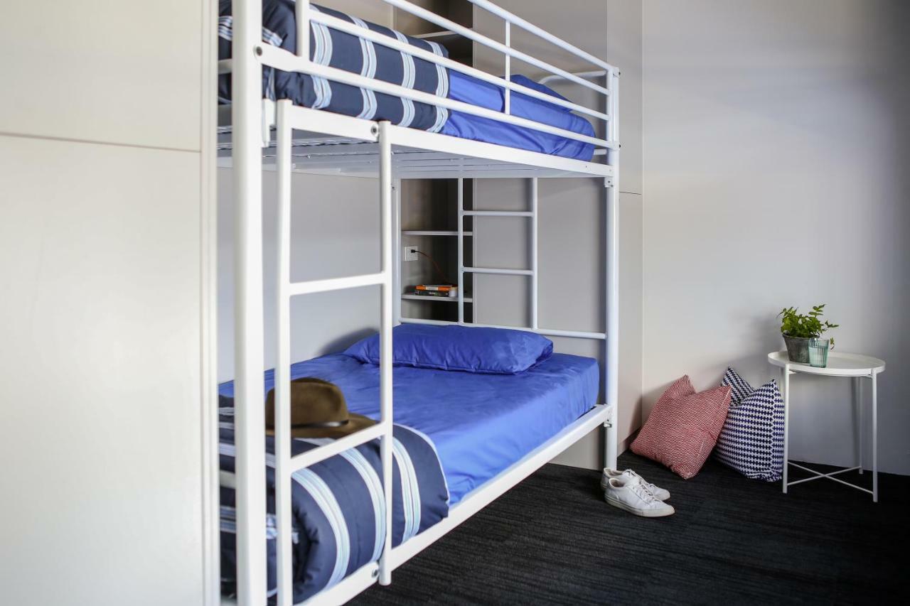 6 King Bed Mixed Dorm