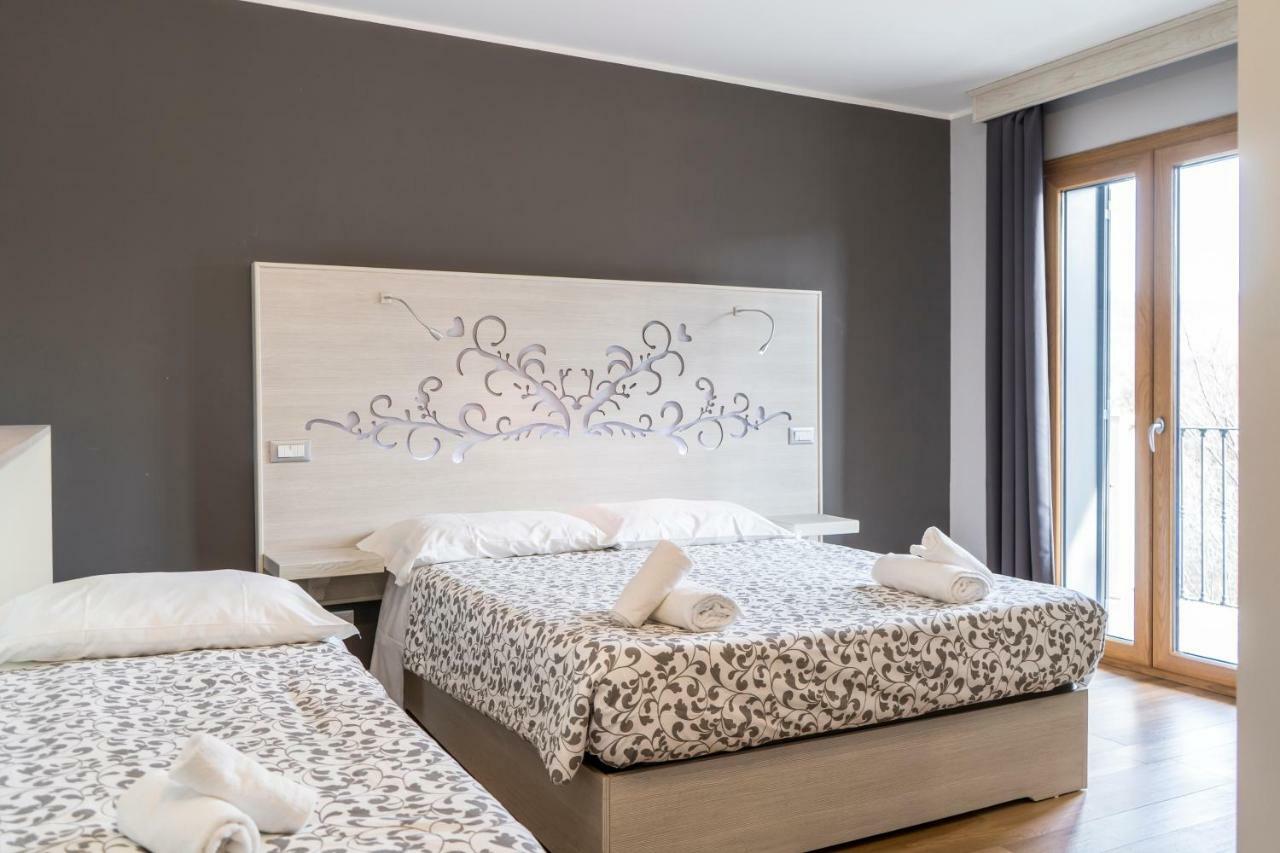 Zimmer mit Kingsize-Bett - Barrierefrei/befahrbare Dusche