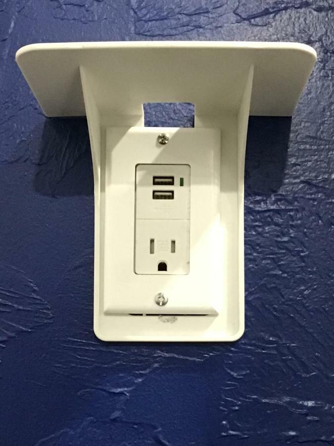Deluxe Queen Suite