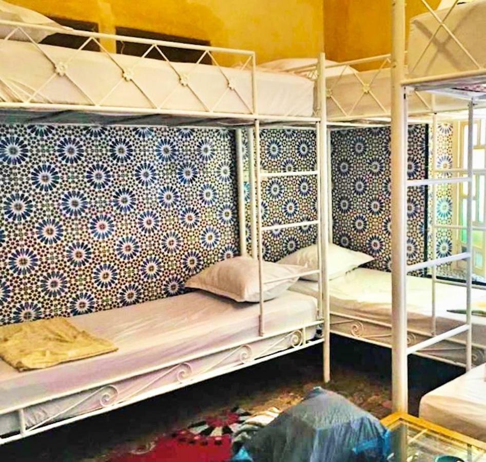 Bed in een Slaapzaal met 6 Bedden