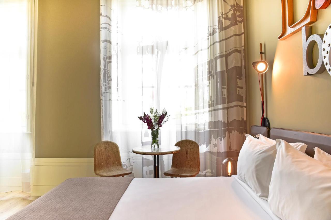 Double Room Rossio Square view
