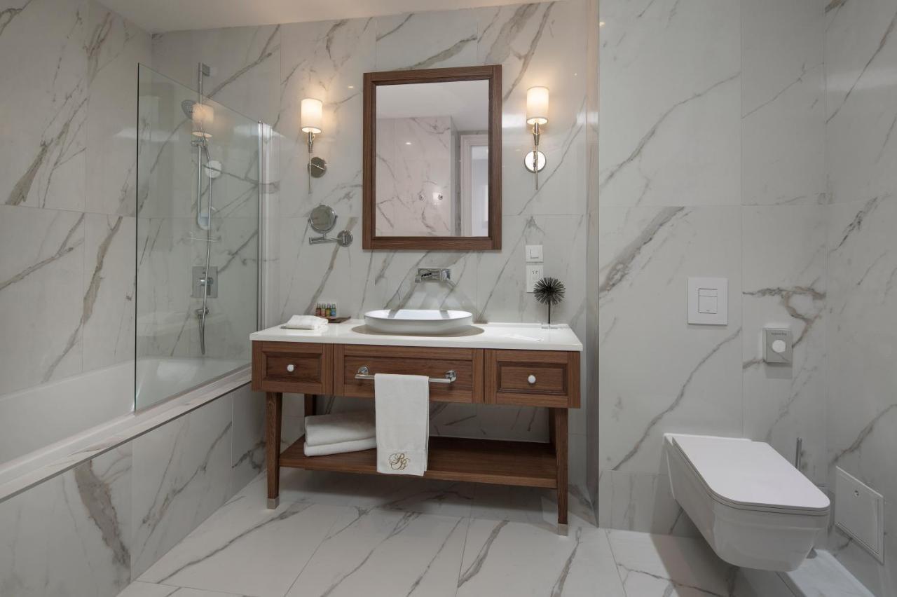 Habitación Familiar Deluxe con balcón