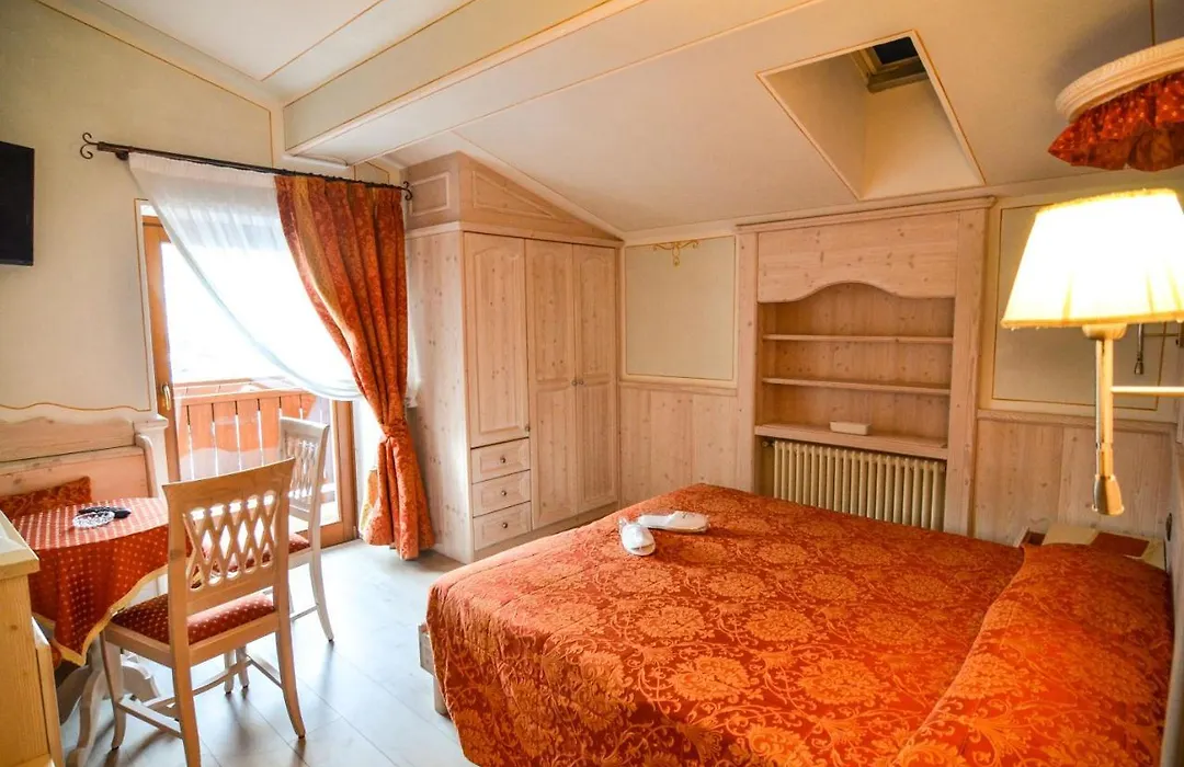 Hotel Cristallo-1