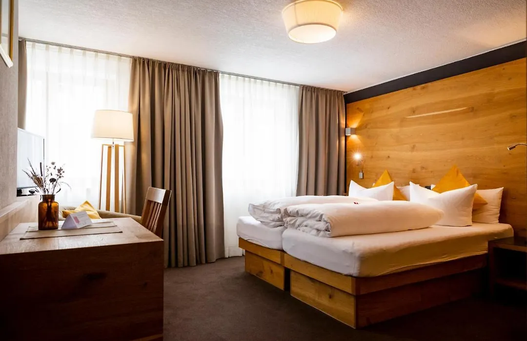 Hotel Montfort-1
