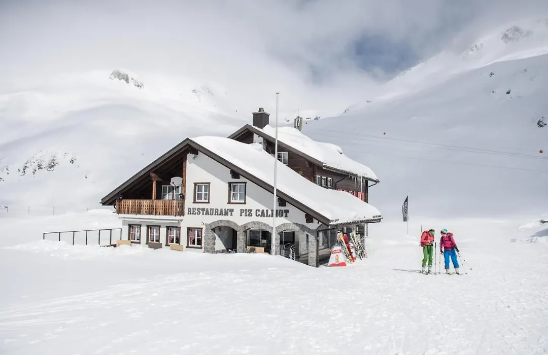 Berggasthaus Piz Calmot-1