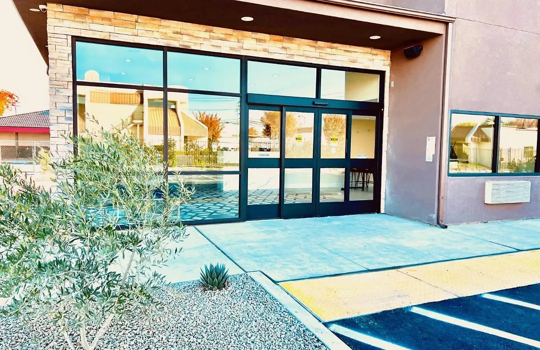 Ramada By Wyndham Modesto Yosemite Area-1