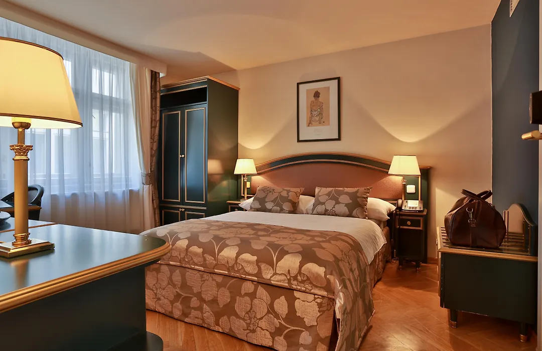 Elysee Hotel-1
