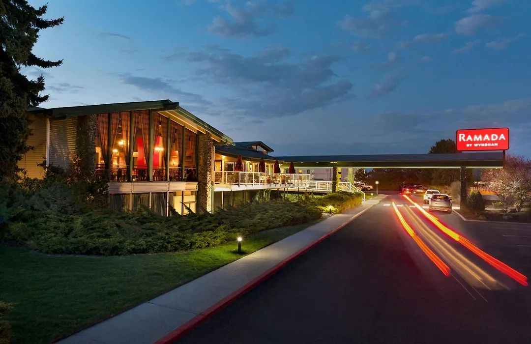 Ramada By Wyndham Spokane Airport-1
