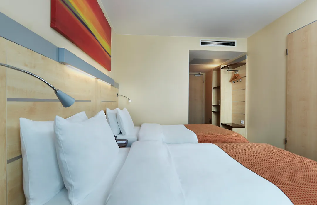 Holiday Inn Express Berlin City Centre West-1