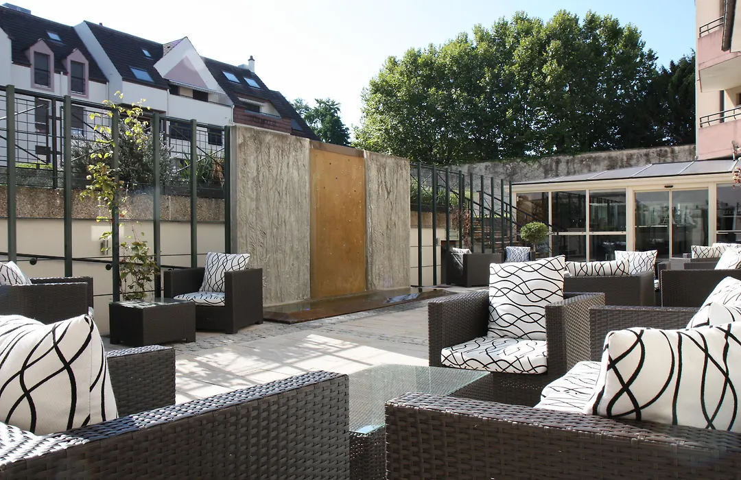 Hotel Henry II Beaune Centre-1